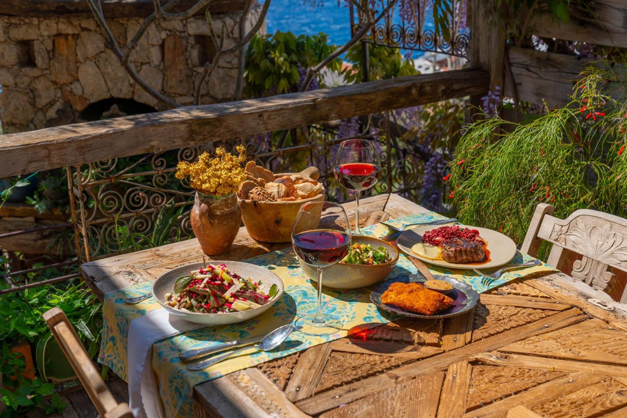 Fidanka Hotel Kalkan Exteriör bild
